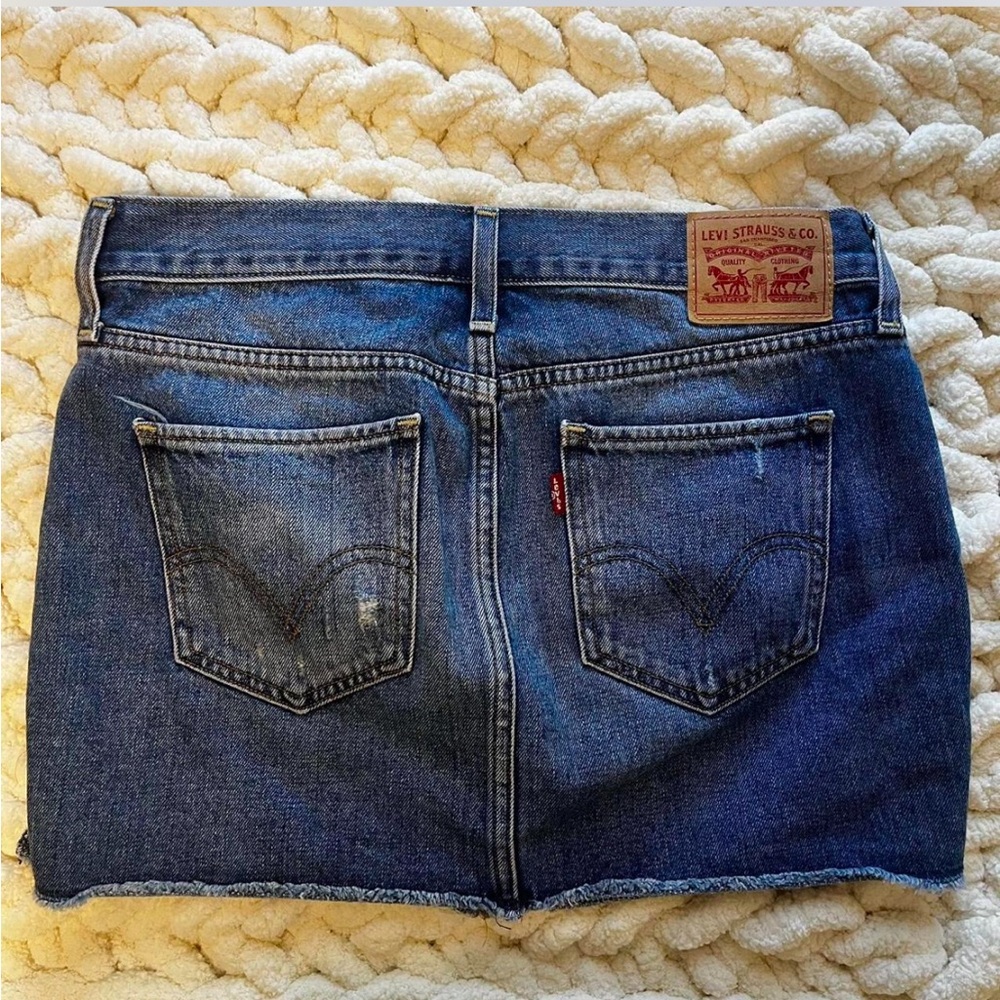 Y2K Levi’s Denim Mini Skirt